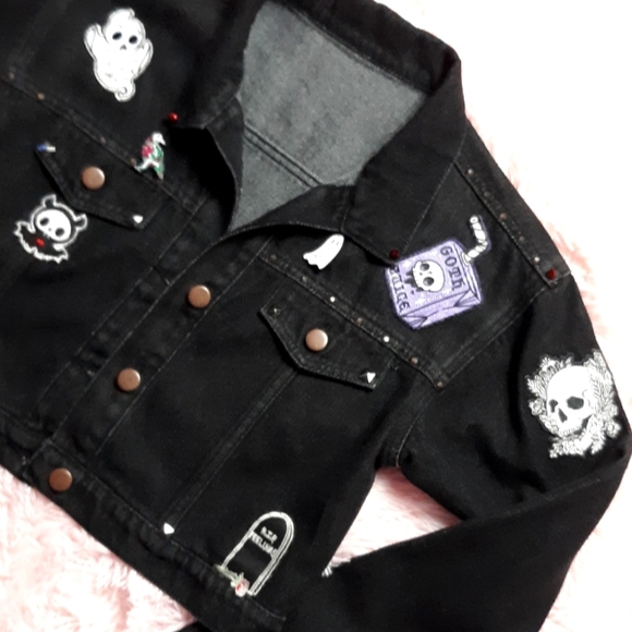 SOLD!! Hellraiser! gothic death themed embellished vintage jacket w/skelanimals! - Picture 2 of 16